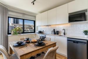 Diamond Views - Luxury Sea Point Apt with views