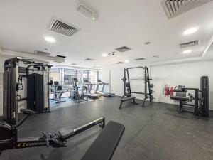 Vibrant Studio with Gym Access