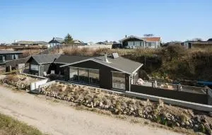 2 Bedroom Lovely Home In Assens - Næs