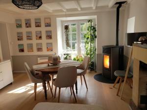 Maisons de vacances Maison de charme avec terrasse : photos des chambres