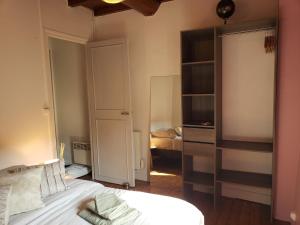 Maisons de vacances Maison de charme avec terrasse : photos des chambres