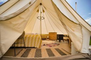 Ursa Mica Glamping Resort