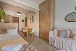 CentralStudios Rena&Mary