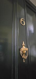 2 Bedroom Sofa bed in livingroom Castle View 1st floor sleeps 6