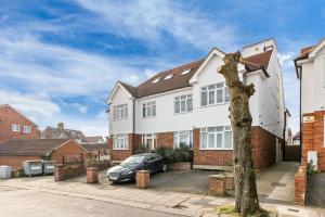 Spacious 1B Flat - Hendon Central - Near Station