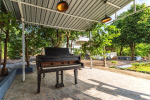 CosmicStays Casa Ivory Private Pool Villa near Mulshi