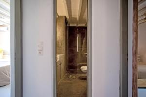 Private apartment sea view yard