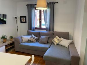 ACOGEDOR PISO EN SORT CON PISCINA