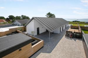 Lovely Holiday Home With Sea View And Activity Room