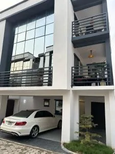 The Grit Apartment - Asi