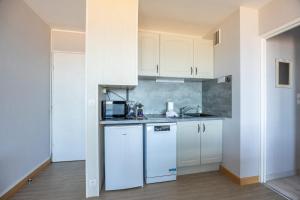 Appartements Les Marinas front of the beach : photos des chambres