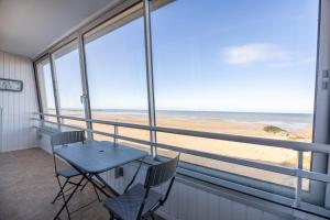 Appartements Les Marinas front of the beach : photos des chambres