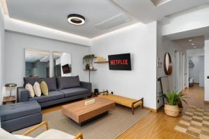 Ofi the First - 2-BR, Exarcheia