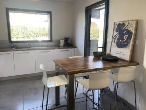 Superbe villa avec WIFI et grand jardin à 300m de la plage à lIle Grande, proche Club Nautique - FR-1-368-129