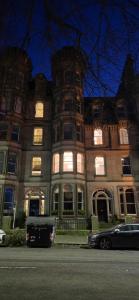 2 Bedroom Sofa bed in livingroom Castle View 1st floor sleeps 6