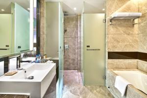 Crowne Plaza Hong Kong Kowloon East by IHG