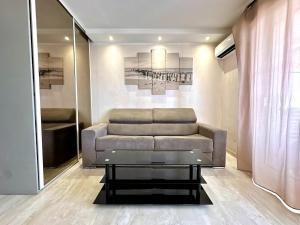 Appartements Charmant studio, piscine, vue mer proche Monaco : photos des chambres