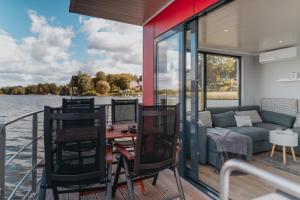 Schwimmendes Ferienhaus "Enola" Ihr Riverloft auf der Havel