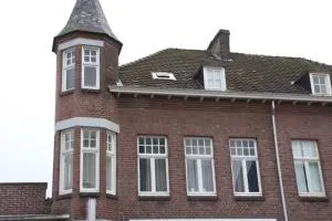 Spacious Tower Appartement Centre Sittard - 赫伦