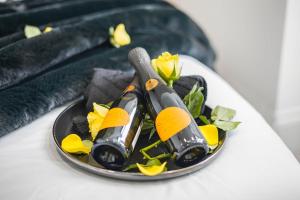 Top Floor Elegance 1 Bedroom