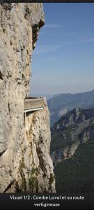 Chambre dans chalet avec piscine