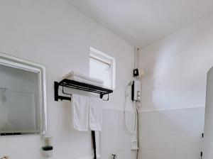 Deluxe Bedroom with free WiFi, Airconditioning, & Swimming Pool