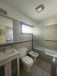 Ituzaingó 1054 - cochera, pileta y quincho-