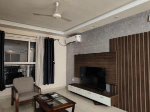 Lavish 3BHK at 6 Floor Only for Family