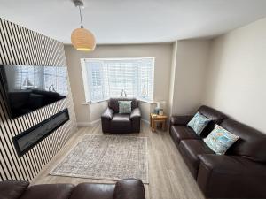 Admirals Cottage - Part of the The Bay Filey Holiday Village with pool, gym and direct beach access, pub, restaurant, tennis and meadows walks