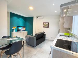 Bright, with a patio and a good area