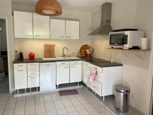 Maisons de vacances La Maison de Marie a 5 minutes a pied de la Plage avec Parking privee et gratuit : photos des chambres