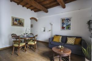 Family Apartment in Oltrarno Florence
