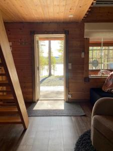 Lakeside cabin Riekonkieppi