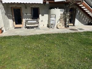 Dans hameau, près des pistes logement de plein pied au calme