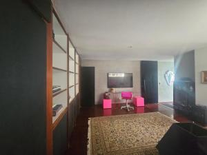 charmosa cobertura em Ipanema na quadra da praia de quarto, sala, terraço e sauna