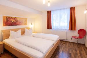 Sahin 5 by Alpenfeder