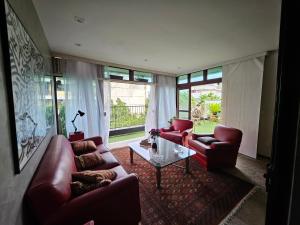 charmosa cobertura em Ipanema na quadra da praia de quarto, sala, terraço e sauna