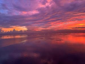 175 Sqm Luxurious Modern 3 Bedrooms Facing Manila Bay Sunset, Airports, Okada, Solaire, MOA