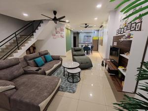 Loveu homestay 232 duyung - 4hvězdičkové hotely ve městě Seremban