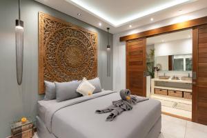 Amazing 4 BR villa with garden, pool in Seminyak