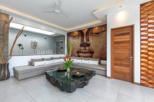 Amazing 4 BR villa with garden, pool in Seminyak