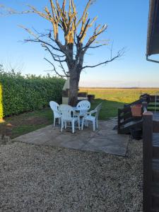 Chalet "chez Sara" au bord du canal