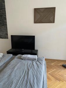 Main Station Nook Apartments