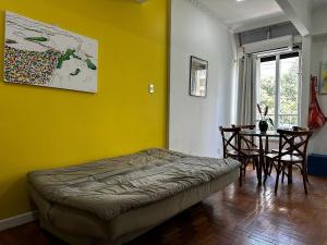 Apartamento a 300m da Praia de Ipanema | VP318404