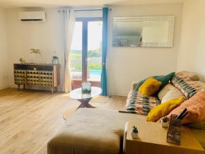Maisons de vacances Warm house with pool and HOT TUB : photos des chambres