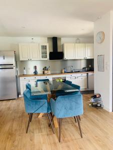 Maisons de vacances Warm house with pool and HOT TUB : photos des chambres