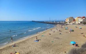 Studio fonctionnel à Agde, 30 m² avec jardin