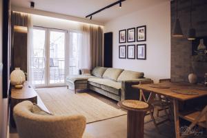 D77 Luxury Apartment