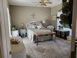 Sweet Studio En Suite Available!!! - Sardis