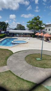 Apto 3 quartos para 06 hóspedes